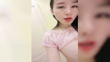 丝袜露脸颜值不错的御姐人妻激情大秀直播，淫声荡语表情骚浪道具抽插玩弄骚穴呻吟，各种撩骚动作不断好刺激第02集