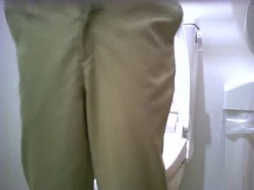 外站新流出医院护士更衣室座厕前拍妹子的大腿怎幺搞的那幺多淤痕月经流量也很大