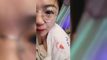 二零二三十二月零八_学生姐妹花