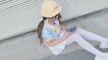 ♈清纯邻家小妹♈森萝财团〖春雪〗可爱超短裙白丝美腿足秀 白丝玲珑小脚让人无限遐想 曼妙身姿少女清纯靓丽