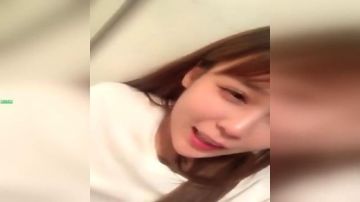 逼逼无毛粉嫩高颜值短发妹子自慰扣逼出水道具黑JJ抽插尾巴肛塞爆菊很是诱惑喜欢不要错过