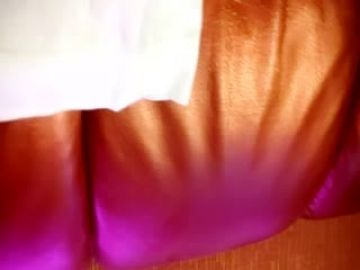 秦总会所探花_巨乳风骚女技师返场，掏出大奶黑丝肥臀，蹲着插嘴口活很棒