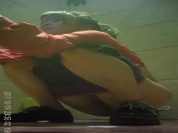 云上会所KTV厕拍系列13 各色长腿大胸美女，不是一般的骚气