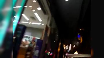 【双飞】东莞嫖妓系列之大婶向导亲自推荐两个素质美女玩双飞