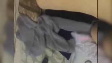 情趣内裤不时露出粉嫩鲍鲍~惹得维修师傅欲火焚身强行硬上!!