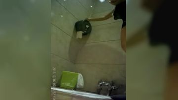 云上会所KTV厕拍系列15 各色长腿大胸美女