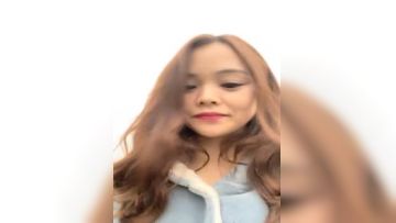 丰满骚女【单单妹】车后座翘大屁股扣逼，户外河边脱光全裸自慰回家牙膏第07集