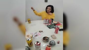 【人间水密桃】三女叠罗汉来姨妈只能双飞啪啪，健身球上口口边骑乘边舔逼，快速抽插大屁股出白浆第03集