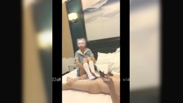 Jk制服白丝学妹足交口爆