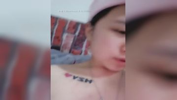 0后嫩妹和小男友啪啪大秀，跳蛋塞逼震动口口上位骑乘抽插浴室洗澡，很是诱惑喜欢不要错过第06集