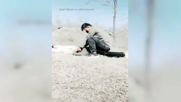 最新户外啪啪推荐〖虎妹儿〗娇嫩小妹户外约炮上坡上席地而战就地解决抱着操废墟房无套后入又干一炮第03集