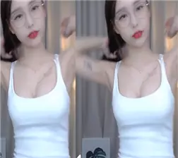 眼镜妹的直播艳舞4 mp4