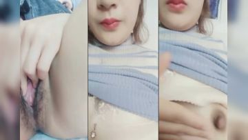 [中文主播外流]有几分姿色的美女主播打入美容院做学徒趁人不备偷拍师傅帮女顾客推胸保健没人的时候自己玩逼