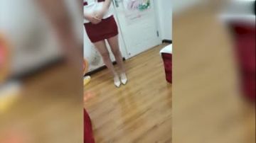 勾搭足疗按摩店技师多人运动 双飞轮操极品身材SS姐妹花