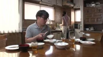 老爸出门2秒就干砲的母子 有坂深雪 VENU-882