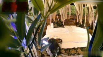 [酒店偷拍] 阿兵哥休假与女友酒店激啪~许久没见感觉聊得很开心~