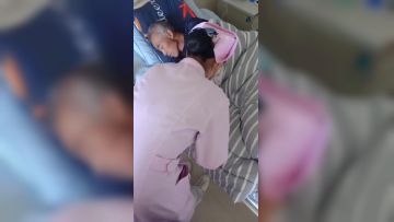 [短视频区] 这个上传时间编辑好久 剪掉不少 虽然鸡巴没硬 但是刺激 今天看到粉衣女护士尿尿 没有带手机 但是看到她的逼逼 喷水啦 下次还拍 红心点亮 评论走起……