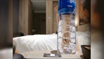 嫖妓偷拍铁牛哥9号晚休息了一天出山2000元约炮极品御姐貌似连搞了两三次