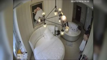 精品推荐-豪华套房偷拍极品性感美女嫩模拍摄写真时一随从