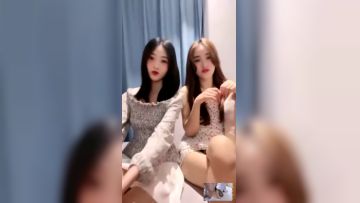 精精和腿腿两个极品良家妹子，调教双飞操完一个再来另一个