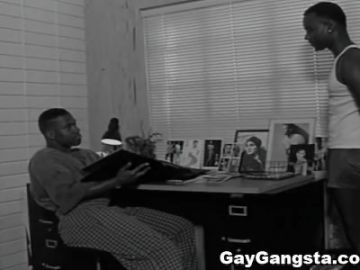 黑人同性恋在做深喉口交