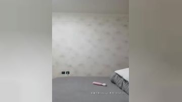 宅男撸管佳品高颜值大奶御姐搔首弄姿淫语挑逗自慰多汁肥美鲍鱼高潮喷水流那么多白浆看的J8硬梆梆独白淫荡