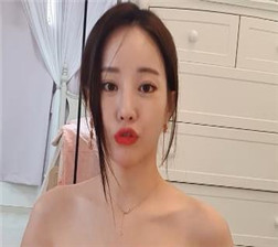 气场十足的韩国女主播制服诱惑4