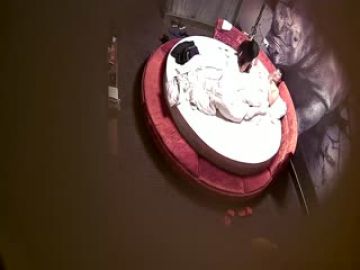 【偷拍】情景剧精品酒店大圆床偷拍中年事业男和少妇开房偷情搞完抽口烟后篇