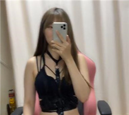 女主播的制服诱惑1(1)003025-010412