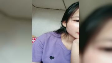 良家小少妇露脸直播赚外快，初次下海被狼友调教，跑到浴室偷偷的脱光了听狼友指挥揉奶玩逼，高潮不断表情骚第02集