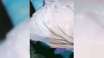 出租房里干蜜桃臀小可爱，全程露脸性感的大奶子，让小哥压在身下暴力抽插，自己揉着骚奶子浪叫呻吟射了一逼第02集