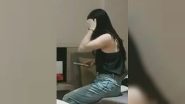 大吉大利高品质外围美臀极骚御姐开档丝袜扭动屁股想要被操摸蛋深喉大屌特写插嘴骑乘打桩啊啊叫