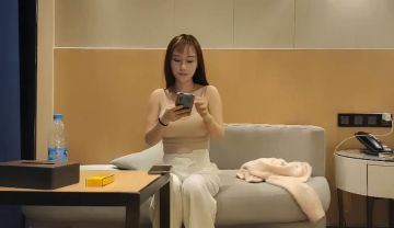 【#壹屌寻花】小陈头上场高颜值大奶妹子，口交上位骑坐性感屁股站立后入勐