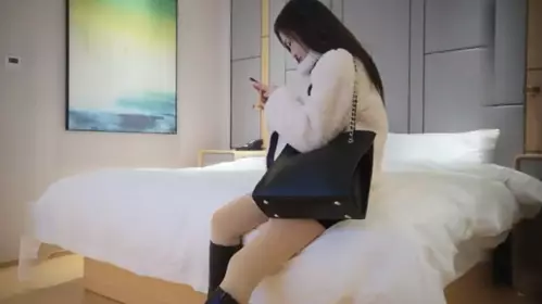 gc高清露脸 约了个高颜值美女上门服务