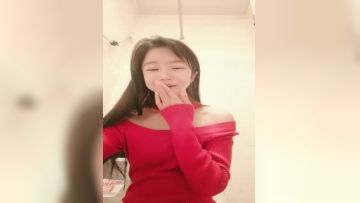 校花女神性感黑丝露脸在厕所偷偷的挣狼友的压岁钱，听狼友指挥揉奶抠逼，把自己搞到高潮喷水舔弄手指好骚啊第02集