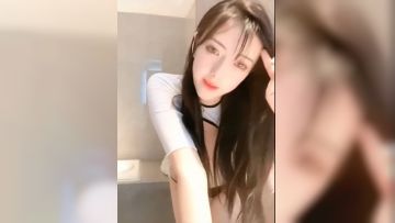 网红女神来袭！浴缸湿身极度诱惑！