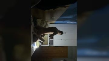 《最新流出⚡约炮大神》“好爽我要”对白淫荡~痞气小伙露脸爆肏2位不同性格反差骚婊~第一个大奶女超级贱骚话多叫声刺激2