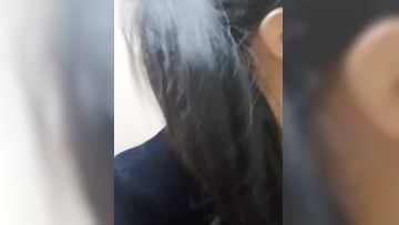 风骚人妻露脸开档黑丝诱惑，揉着奶子自己玩着逼浪叫，跳蛋自慰把自己搞到高潮喷水，表情好骚精彩又刺激推荐第01集