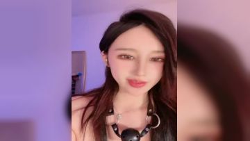 黑丝高跟露脸网红女神精彩大秀直播，淫声荡语互动撩骚狼友，道具抽插骚穴浪叫呻吟，表情好骚啊精彩不要错过