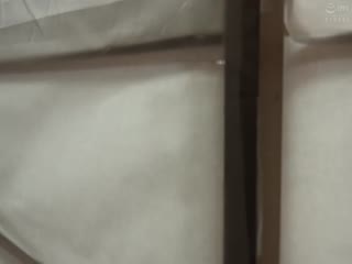 “妹妹喜欢做爱特别喜欢颜射”把妹妹卖给班里欺负男生的我…。颜射盯着我的妹妹。