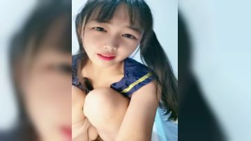 七彩美少女——甜甜爱圈——这个主播厉害，经历了3次变化，孕妇-生孩后变奶妈-少妇（扮成少女），一点没看出来生过娃！第01集