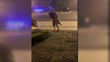 露出界天花板级别狂人！高颜露脸反差婊推特网红【plas啪酱】各种场所人前露出紫薇打炮(6)