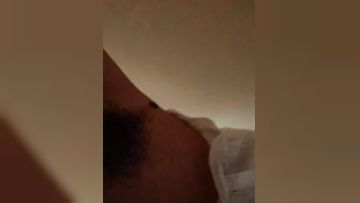 居家短发小妹妹和纹身男友啪啪做爱，洗澡，用水晶大屌自慰