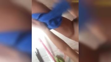 护士小姐姐浴室洗澡手瘾自慰