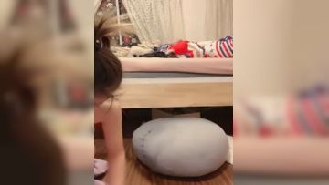 一看就比较骚的大姐姐，全程露脸丝袜诱惑，敞开双腿道具刺激骚穴和阴蒂，爽的双腿直发抖，浪叫呻吟高潮不止第08集