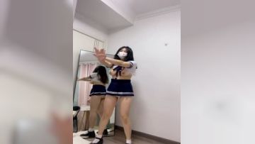 ⭐青春无敌⭐白皙圆润极品天然巨乳蜂腰肥臀网红小钢炮【万听】高价私拍~变装裸舞紫薇~别有一番滋味(12)