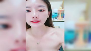 气质白皙女神露脸魔鬼身材玩轮盘，套路网友刷礼物岔开腿掰白虎粉特别诱人第03集