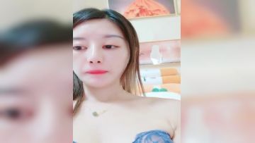 气质白皙女神露脸魔鬼身材玩轮盘，套路网友刷礼物岔开腿掰白虎粉特别诱人第04集