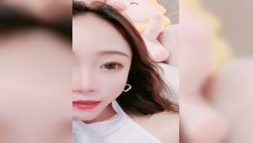 气质高挑御姐范妹子白色丝袜道具自慰，太骚了特写大美鲍鱼淫水长流白浆渗出第03集