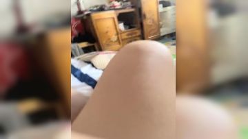 轻熟女真骚下垂的大奶子奶头好大，给小哥舔了菊花舔乳头再口交大鸡巴，让小哥吃奶子舔逼无套爆草，直接内射第03集